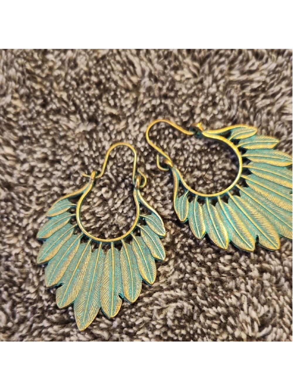 Blue Metal Fan Shaped Earrings Vintage Appeal - Picture 3 of 6